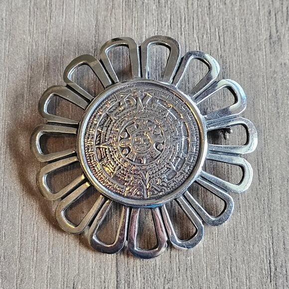 Vintage Taxco Sterling Silver Mayan Calendar Aztec Flower Brooch Pin - Picture 1 of 6